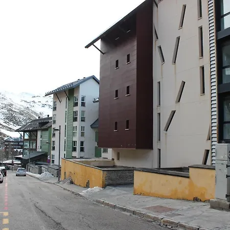 Monte Oiz 2 Y Parking 塞拉内华达