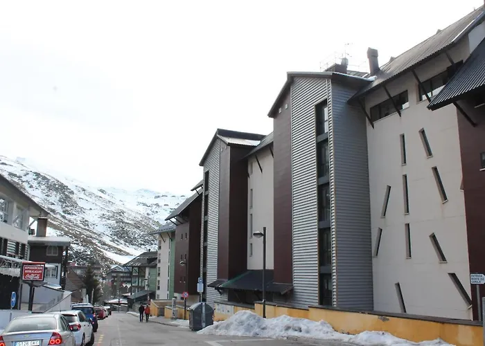 Monte Oiz 2 Y Parking 塞拉内华达